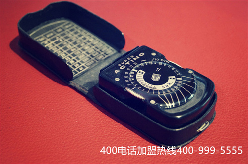 (申請400電話帶給企業(yè)競爭中低端市場優(yōu)勢)(400電話申請網(wǎng)站在哪？節(jié)假日有什么好的優(yōu)惠嗎？)