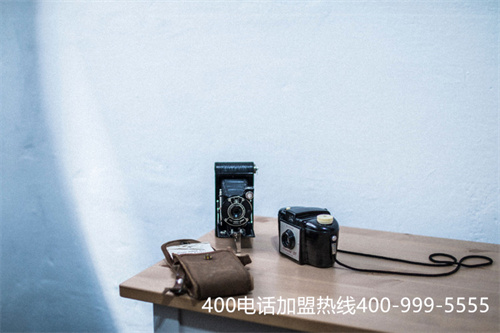 (400跟800電話有什么不同)(400 800電話收費(fèi)嗎)